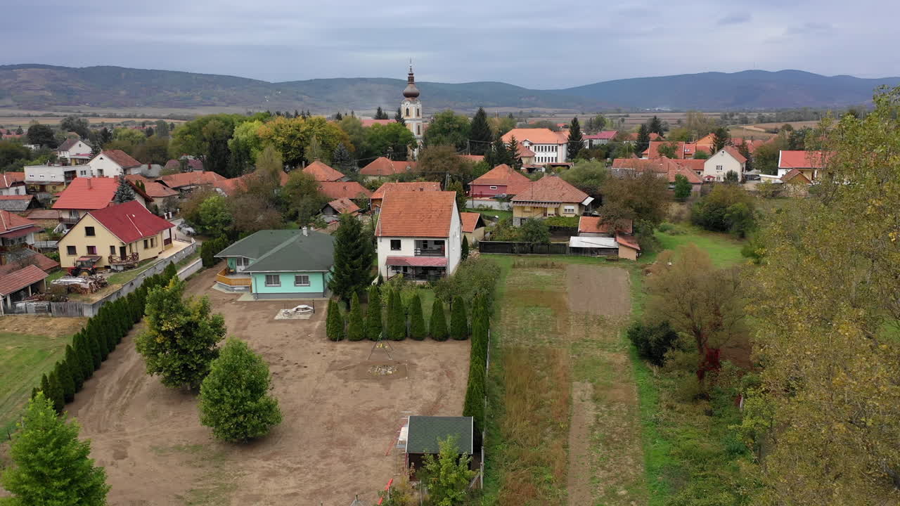 hermosa vista aerea pueblo hungria szendr?