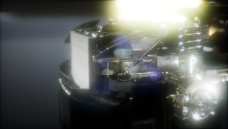 motor y otras partes visibles en el coche