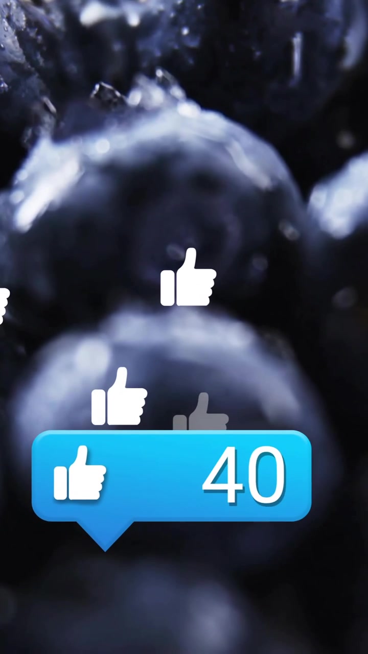 Mirtilli con icone 'Mi piace' dei social media e animazione di 41 'Mi piace'