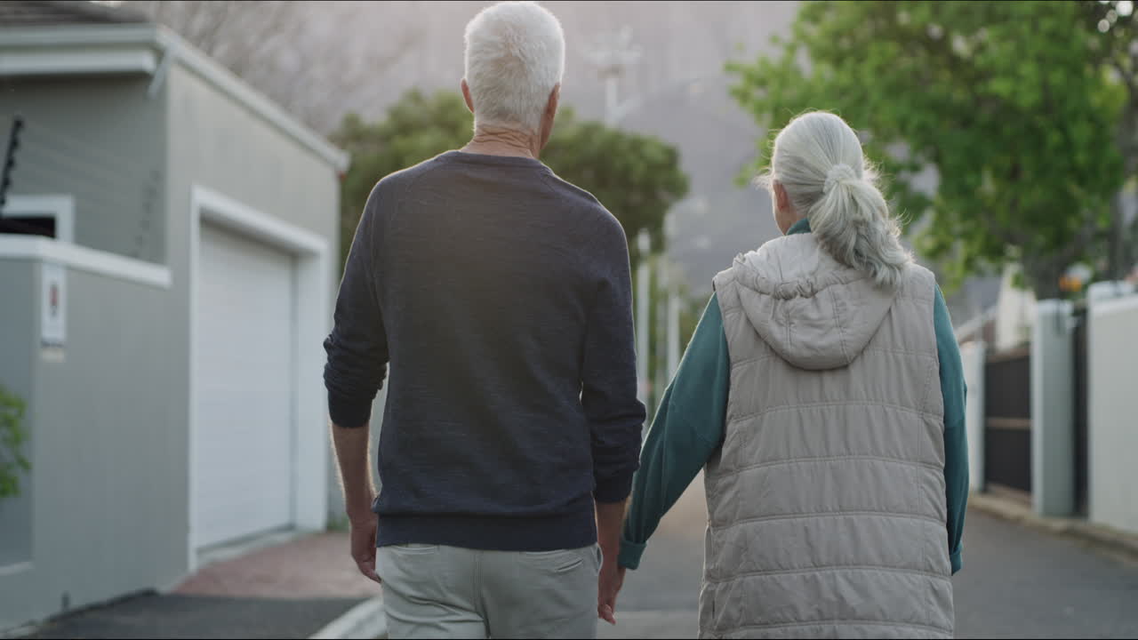 우리의 산책은 우리의 삶에 너무 많은 긍정성을 가져옵니다.