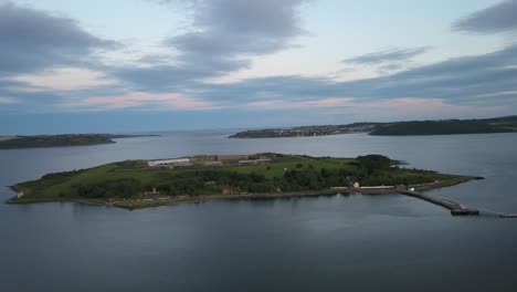 Haulbowline-Island-Drohnenübersicht-Cobh-Co