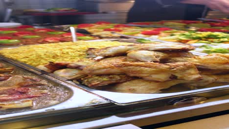 buffet de pollo y arroz