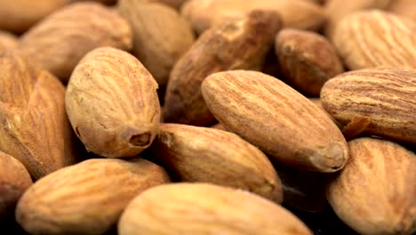 las almendras asadas girando, video de clausura