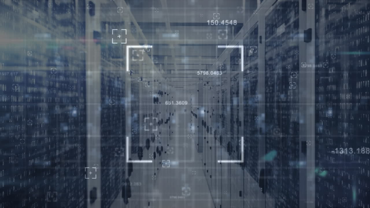 animación de escaneo de alcance sobre procesamiento de datos y cuadrados de mosaico contra la sala de servidores de computadora