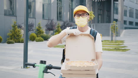 pizza delivery in the city