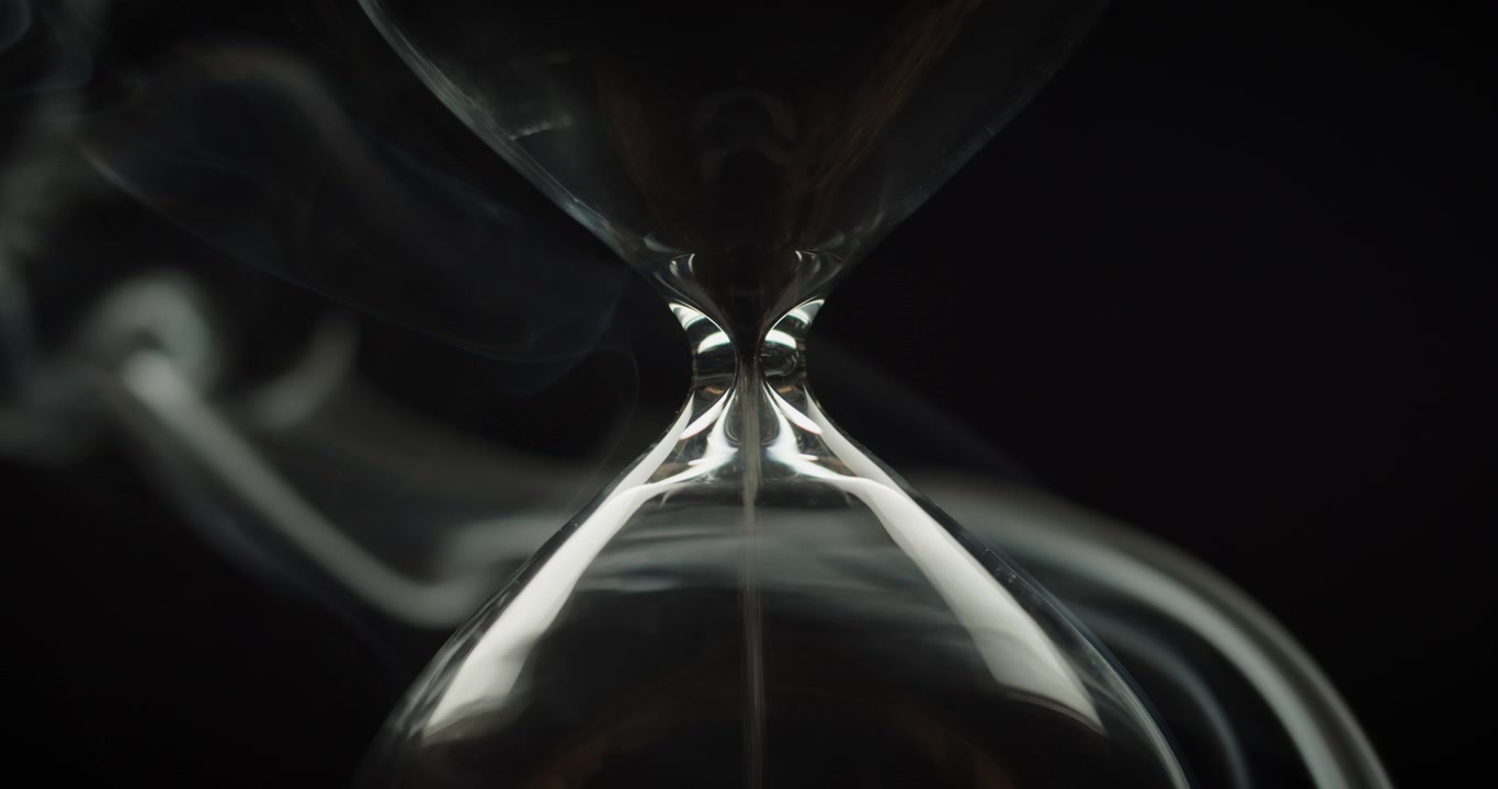 Smoke flowing around the hourglass