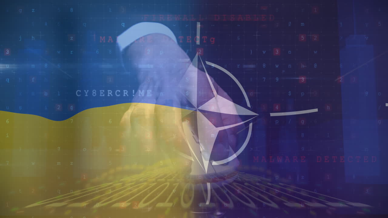 Animace ruky bělošského hackera nad vlajkou NATO a Ukrajiny