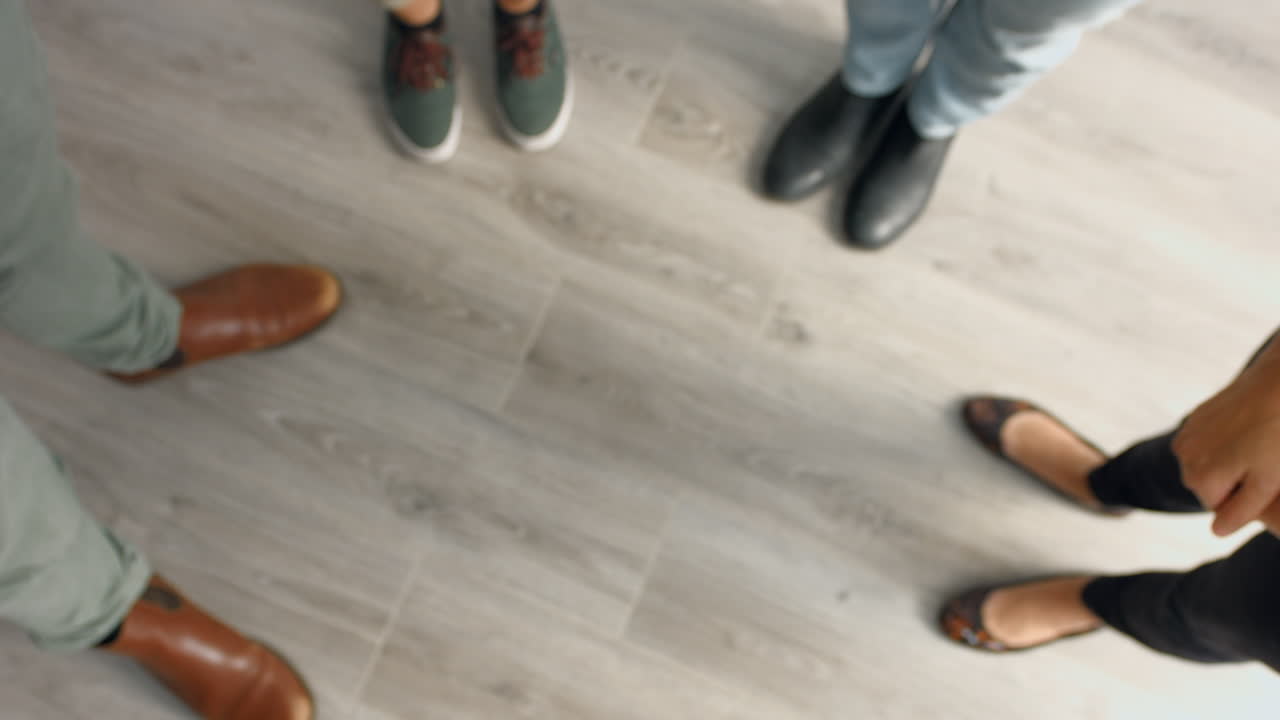 팀, 지원 및 사업의 손의 스택