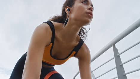 young woman, start running