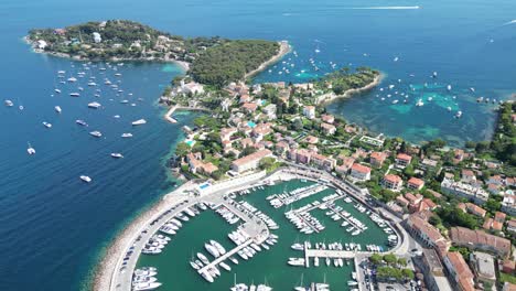 panorámica aérea de alto ángulo beaulieu sur mer francia