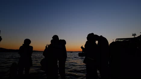 silueta humana en el bósforo