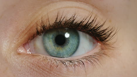 Nahaufnahme-Makro-Blaues-Auge,-Das-Natürliche-Menschliche-Schönheit-öffnet,-Gesundes-Sehvermögen