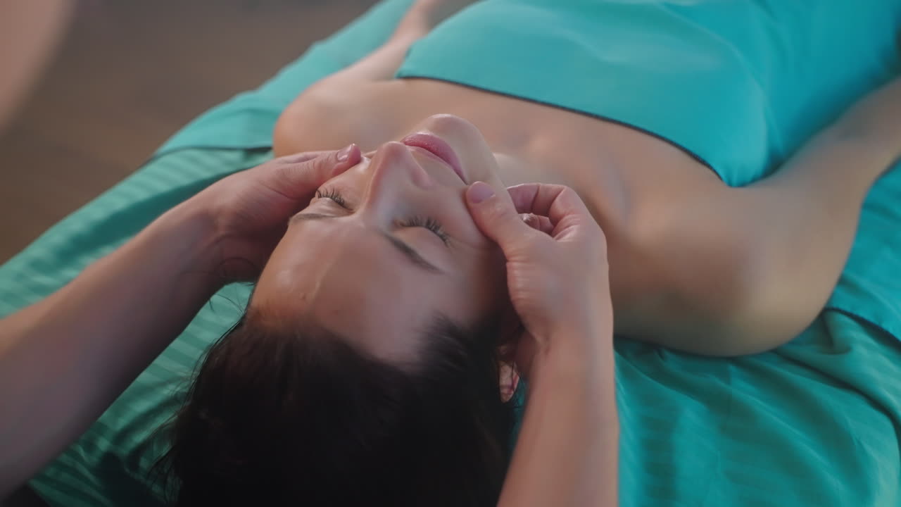 얼굴 마사지 세션