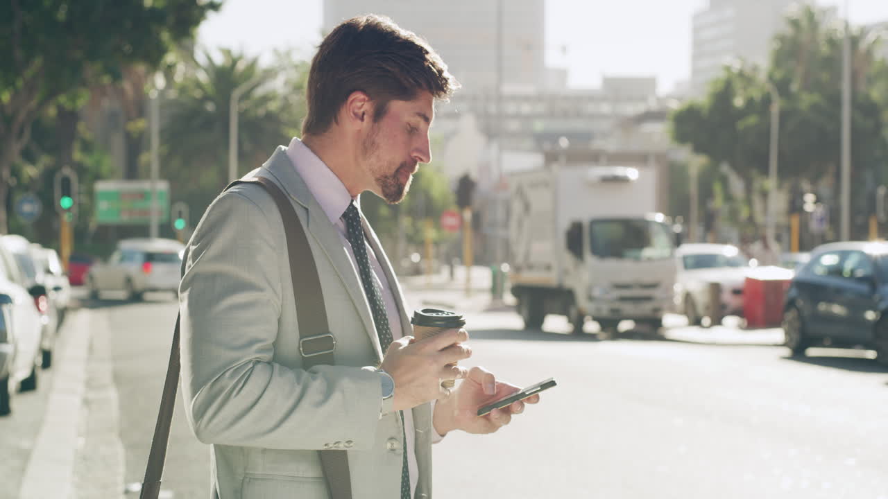 echando un vistazo rápido a su horario para hoy