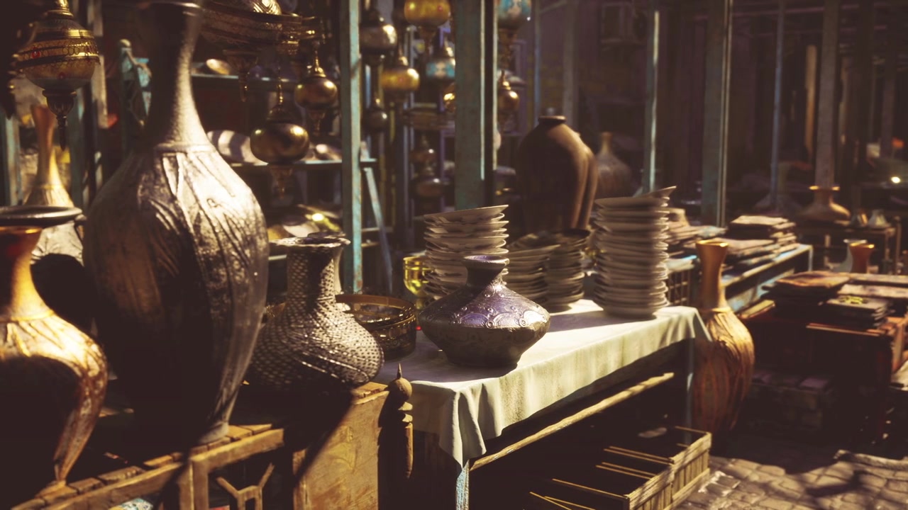 Bazar all'aperto illuminato dal sole con ceramiche e vasi artigianali