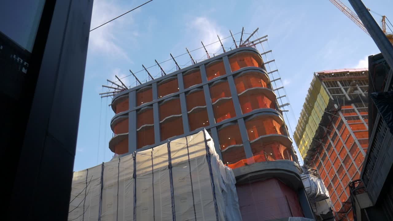 뉴욕 시 건설 지역은 시 (chelsea) 에서 하이 라인 (high line) 근처에 위치하고 있습니다.