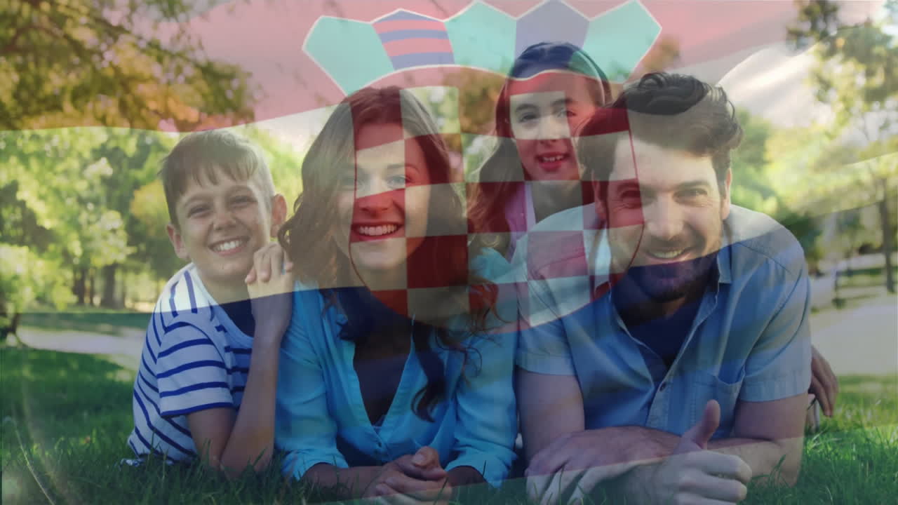 정원에서 카우카스 가족 위에 크로아티아 국기의 애니메이션