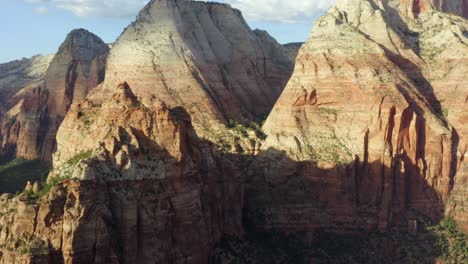 Imágenes-Aéreas-De-Drones-Del-Parque-Nacional-Zion-En-Utah,-Estados-Unidos