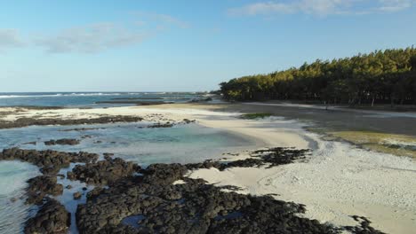 Einsamer-Strand-Auf-Mauritius