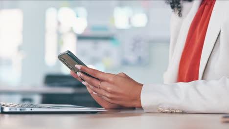 Closeup-of-fashionable-business-woman-checking