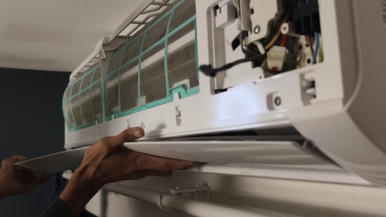 reparación o mantenimiento de acondicionadores de aire