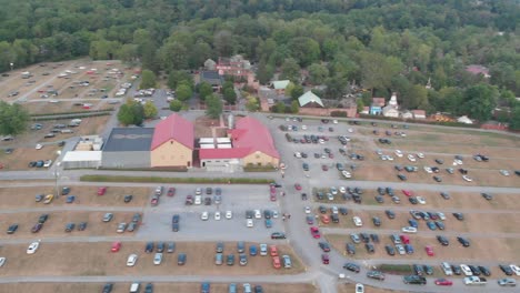 Pennsylvania-Renaissance-Fair-Drohnenvideo-Sommer-PA-Ren-Faire-Ren-Fair-Mount-Gretna-Castle-Midevil-Kostüm-Gouverneur-Dick-Mountains-PA-Turnpike