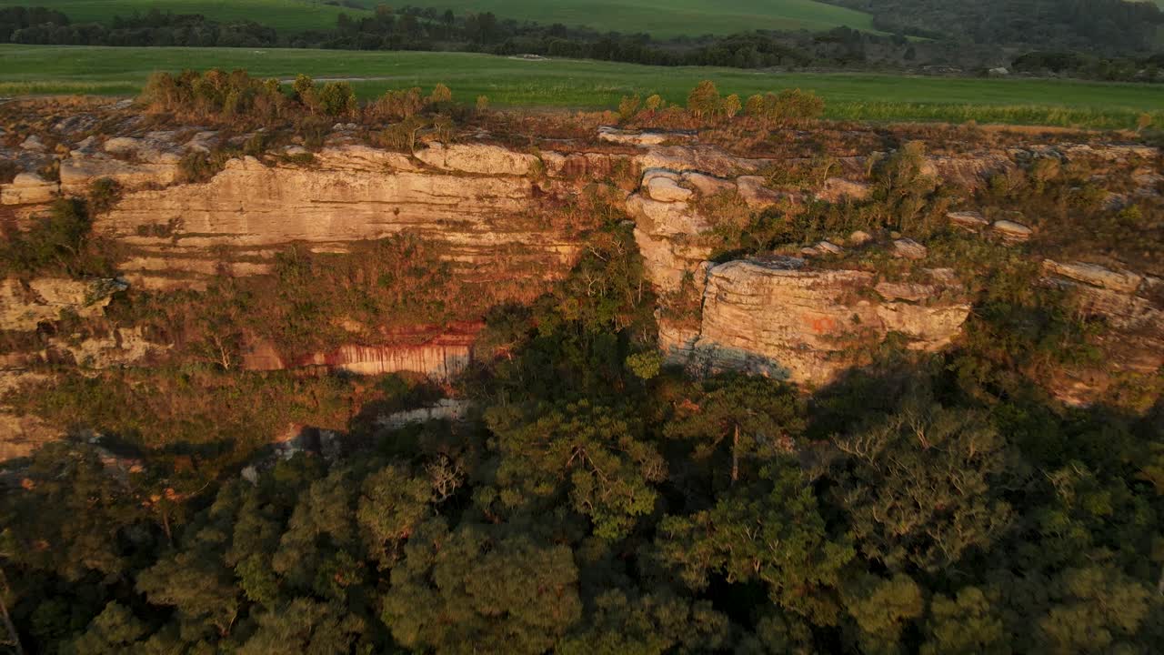 vista aérea del parque nacional campos gerais en el estado de paraná en el sur de brasil