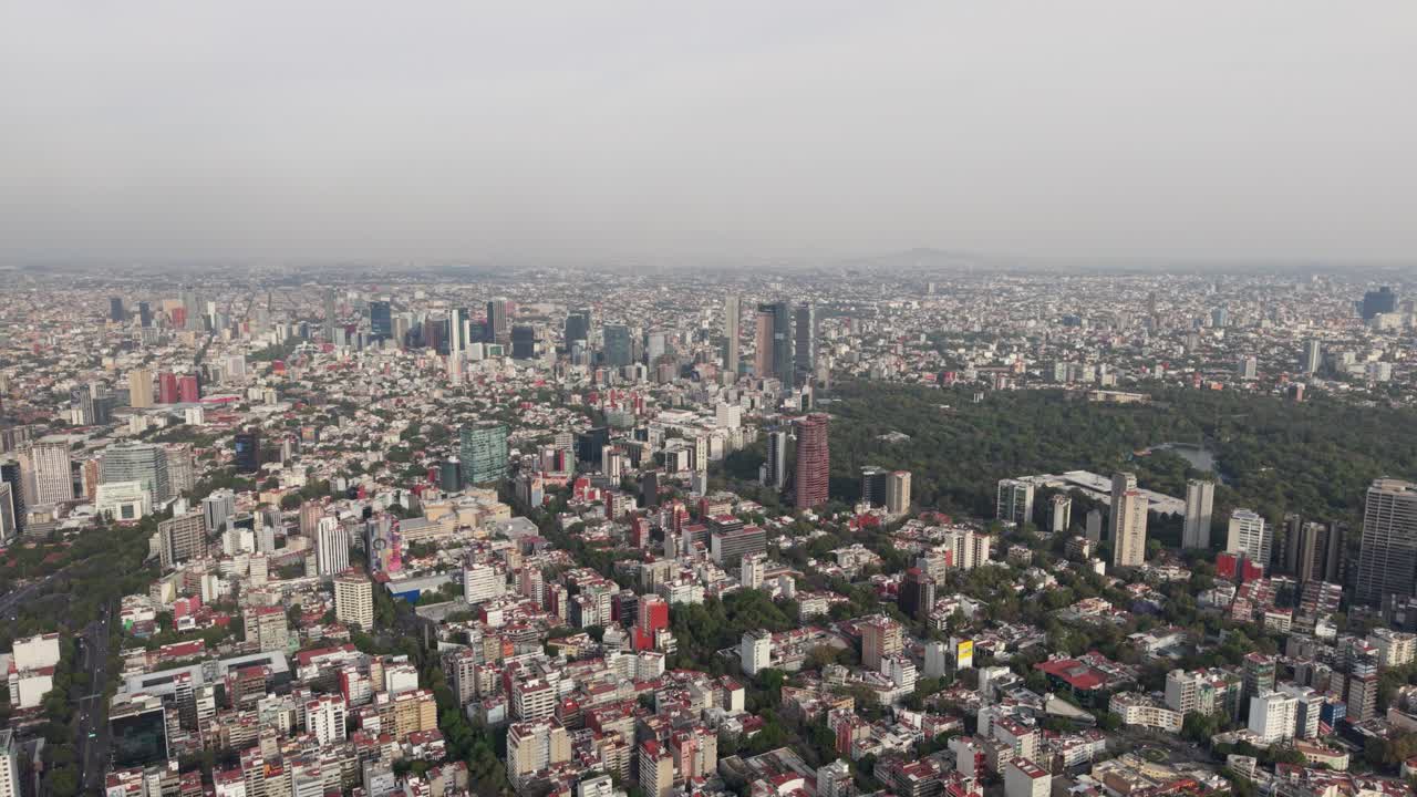 Aerial shot of the Chapultepec, Polanco, and Reforma zones in CDMX