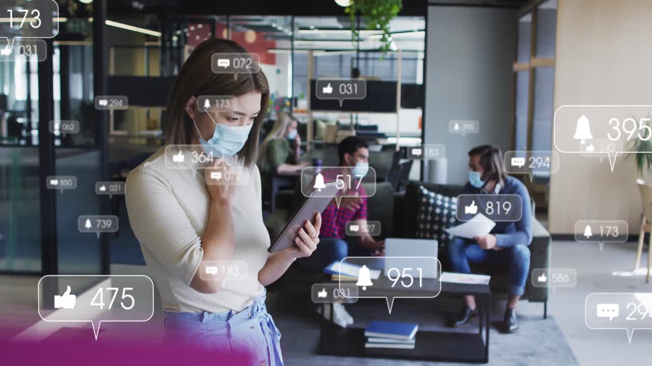 스마트 폰을 사용하는 여성에 대한 디지털 아이콘 네트워크의 애니메이션