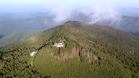 Mt-Mitchell-Nc,-Carolina-Del-Norte-órbita-Aérea-De-La-Cima-De-La-Montaña