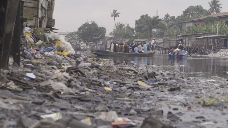 Rubbish on Riverbank Nigeria 04