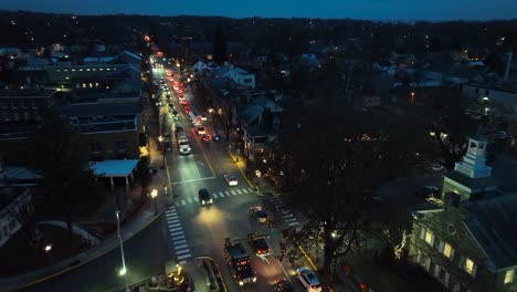 Pequeña-Ciudad-Americana-En-La-Noche