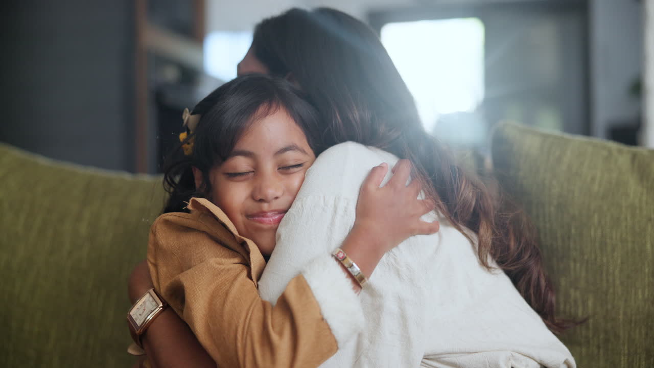 엄마와 딸 포옹