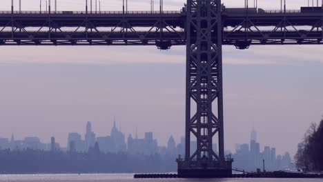 the george washington bridge connects new jersey to new york state with the manhattan skyline