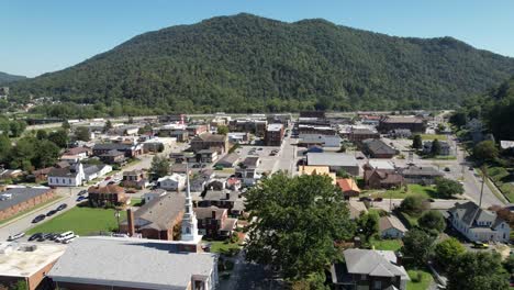 aerial push in to pineville kentucky near the cumberland pass