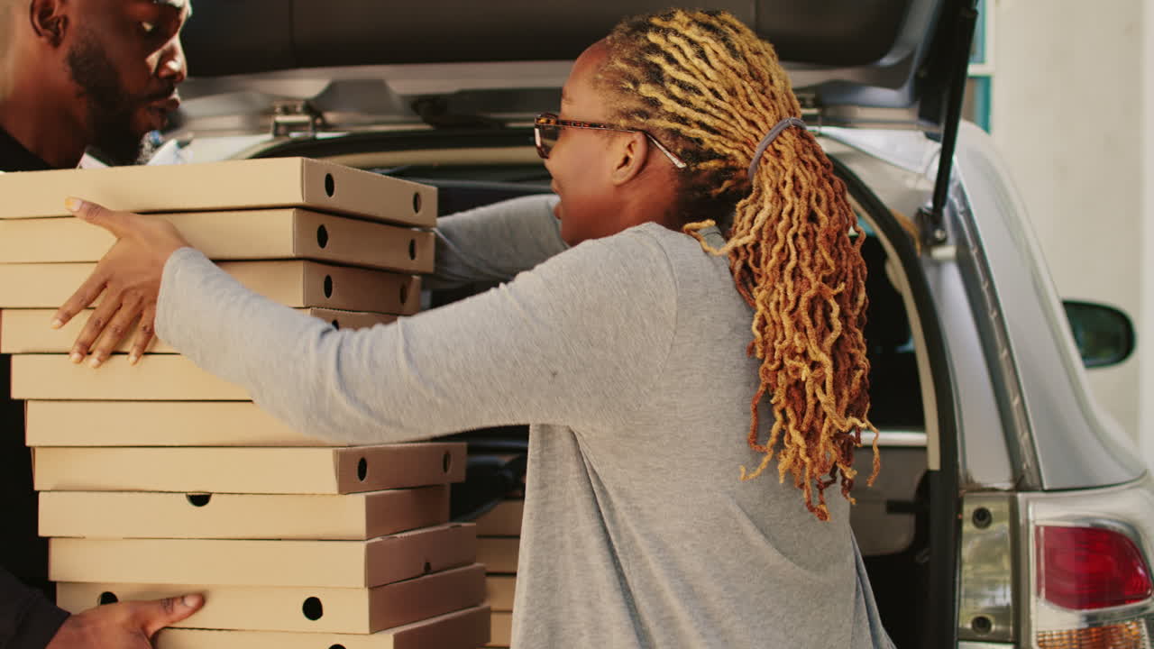Delivering pizzas with car