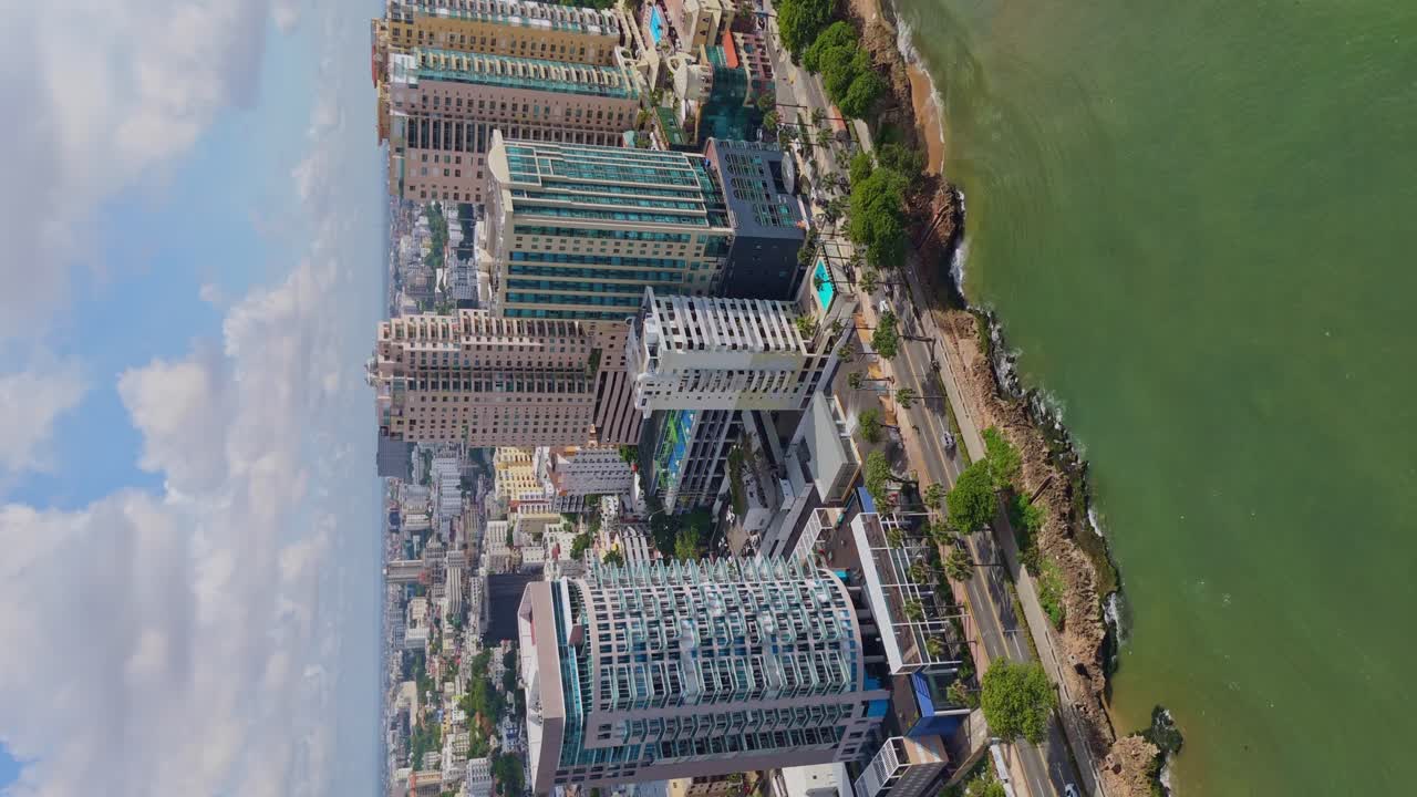 산토 도밍고의 수직 해변 애비뉴 조지 워싱턴, 현대 초고층 건물