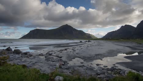 Strand-Der-Lofoten-06