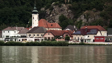 casas a orillas del danubio 3