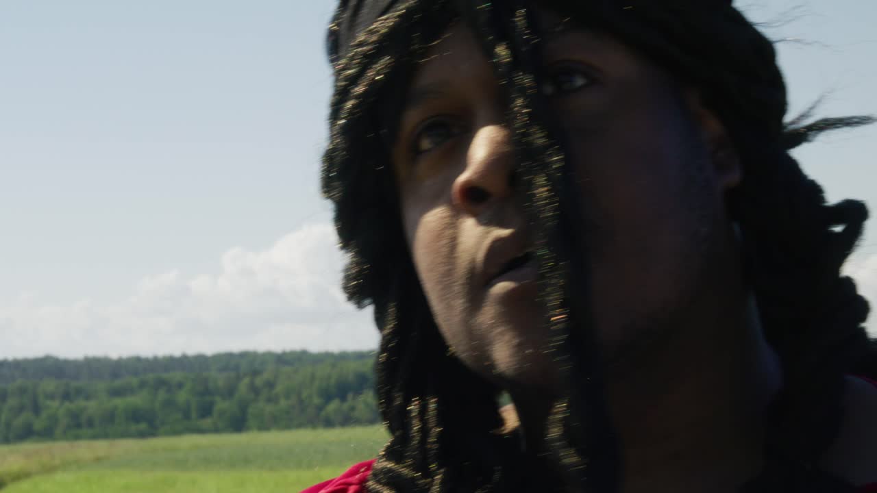 桑森 (samson) 是一個以色列戰士和法官,在舊約聖經中,黑人男性,基督徒