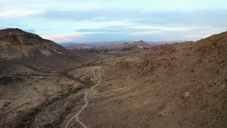 Puesta-Del-Sol-Del-Parque-De-La-Montaña-Del-Norte-En-La-Antena-De-Phoenix-Arizona