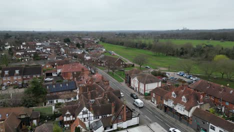 Ripley-Village-Surrey-UK-Drohne,-Luftaufnahme,-4K-Aufnahmen