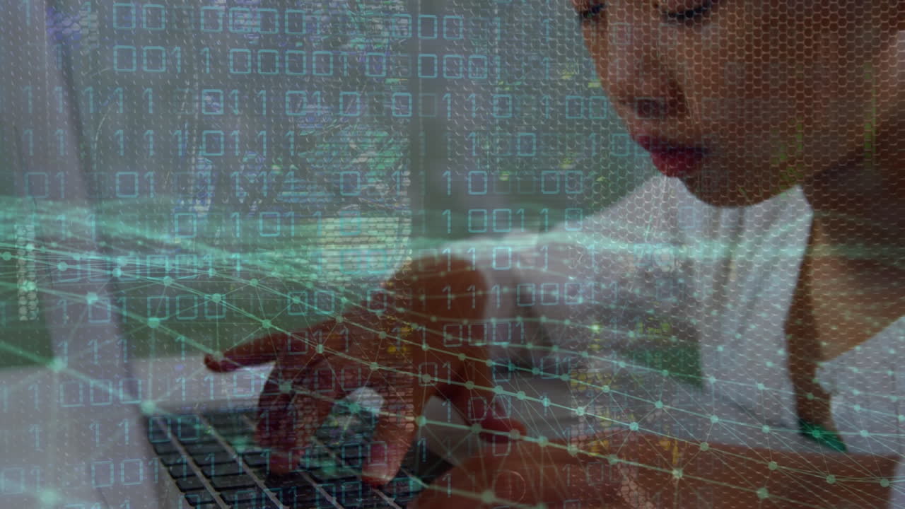 animación de onda digital y codificación binaria sobre chica asiática usando portátil en la escuela