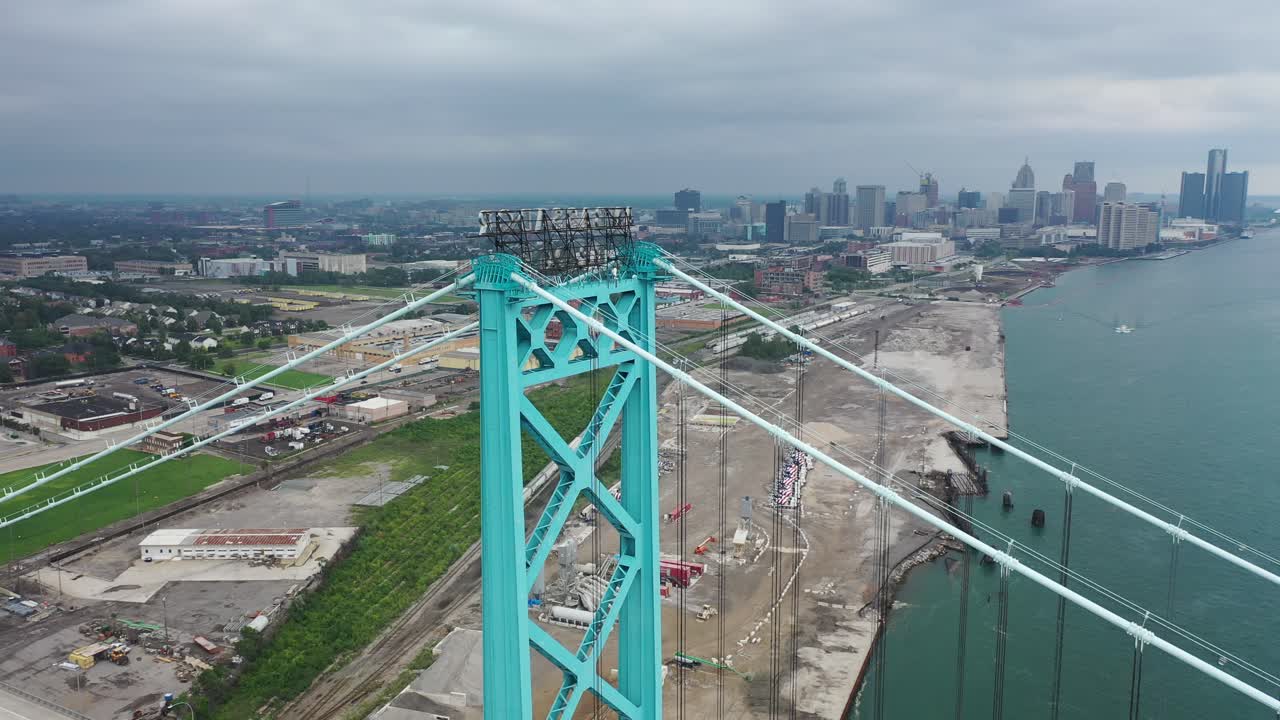 vista aérea del puente del embajador - ee.uu. a canadá