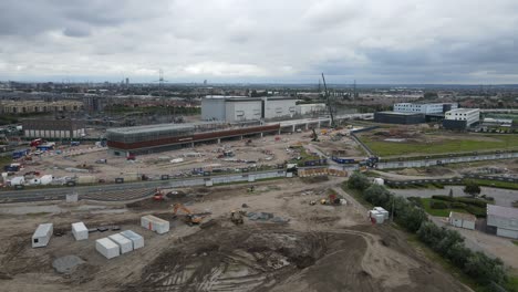 barking riverside station in aanbouw augustus 2021 en barkingside power station essex uk drone