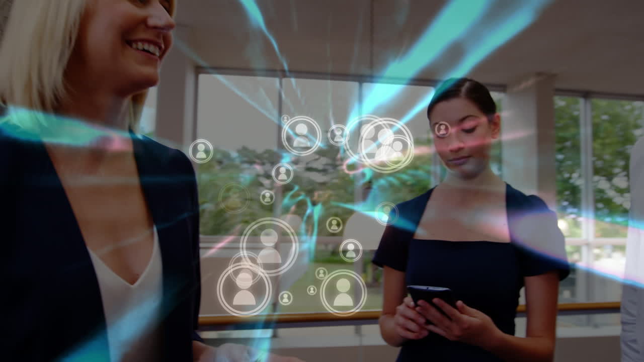 animación de conexiones sobre feliz hombres de negocios caucásicos hablando en la oficina