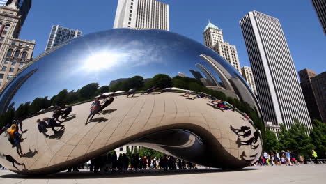 cloud gate (the bean) sculpture in chicago's millennium park