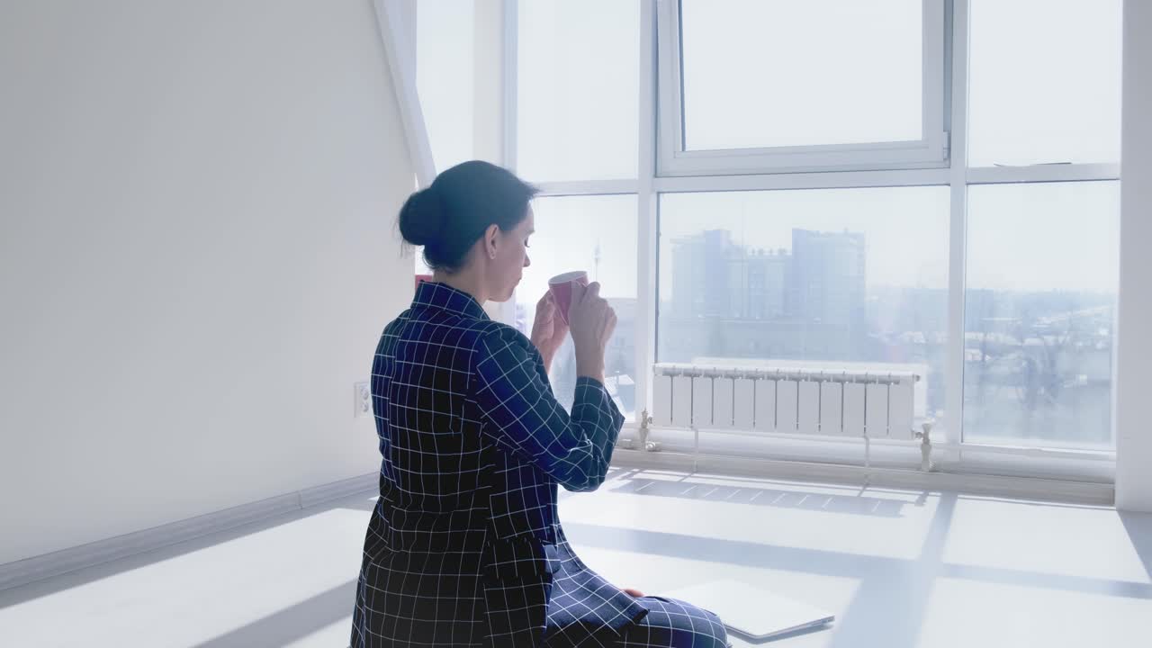 집에서 일하는 사업가