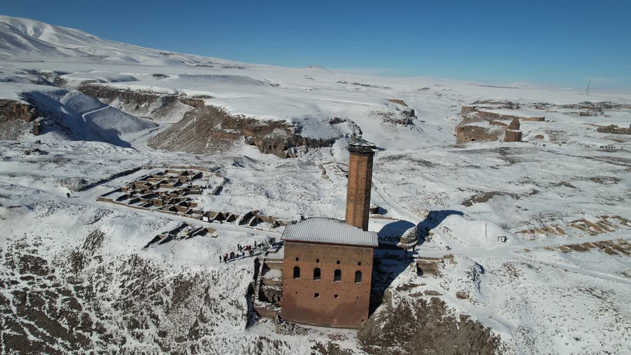 las ruinas de la mezquita de manucehr y ani. kars, turquía