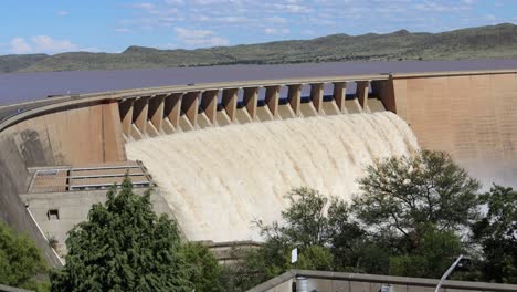 overflowing resevoir spillway 4k 24fps